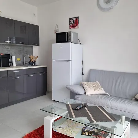 I&v - Adults Only 3* 比尔森