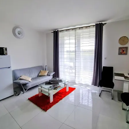 I&v - Adults Only 3* 比尔森