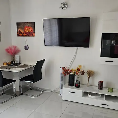 Apartmanhotel I&v - Adults Only 3*