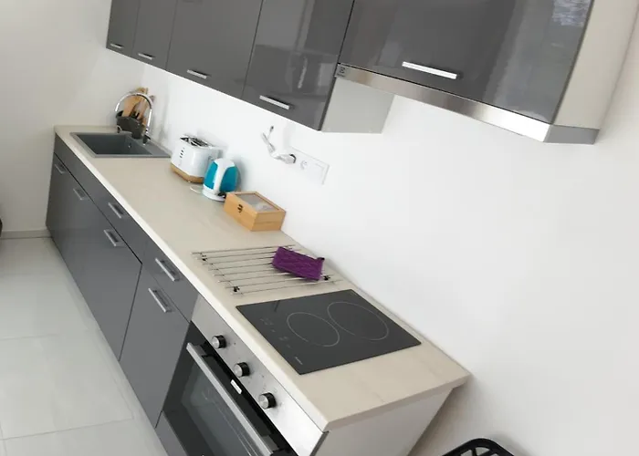 I&v - Adults Only 3*