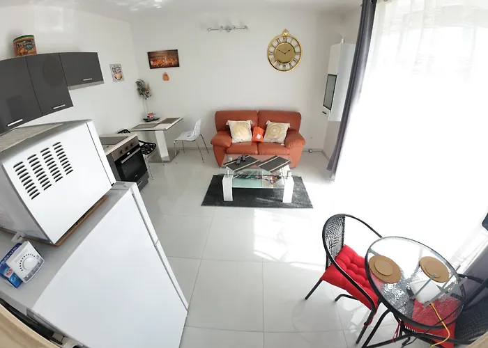 I&v - Adults Only 比尔森